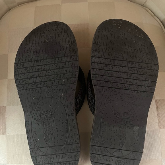 Tommy Bahama Sandals Flip Flops Black Woven Braided Leather Mens 10 - Picture 2 of 6